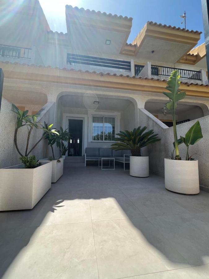Ferienwohnung Bonito Adosado Con Piscina A 200 M De La Playa El Mojon  Exterior foto